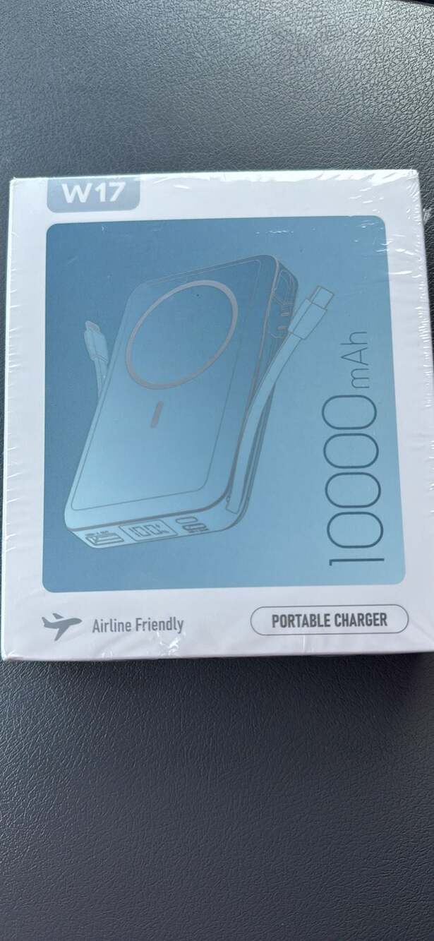 Aobbow W17 Magnetic Portable Charger 10000mAh Power Bank with Built-in Cables